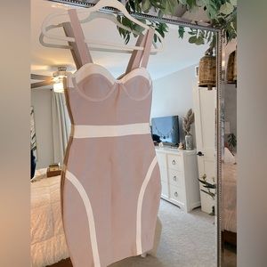 Blush Dress, super stretchy, form fitting, size small
